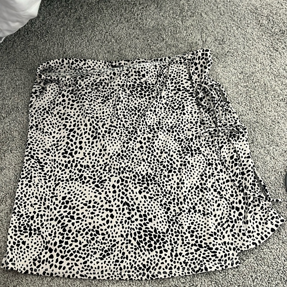 Black & White Cheetah Print Skort